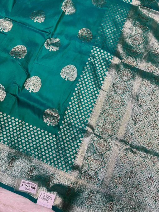 Tarahood Georgette Silk Saree with Contrast Pallu